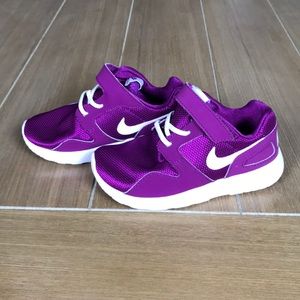 kids purple nikes